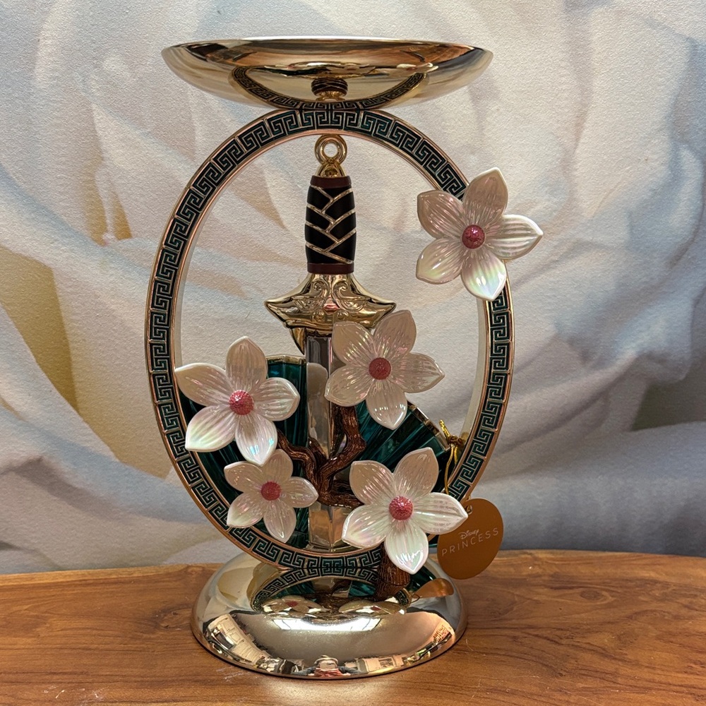 Bath & Body Works Disney Mulan 3-wick Candle Holder